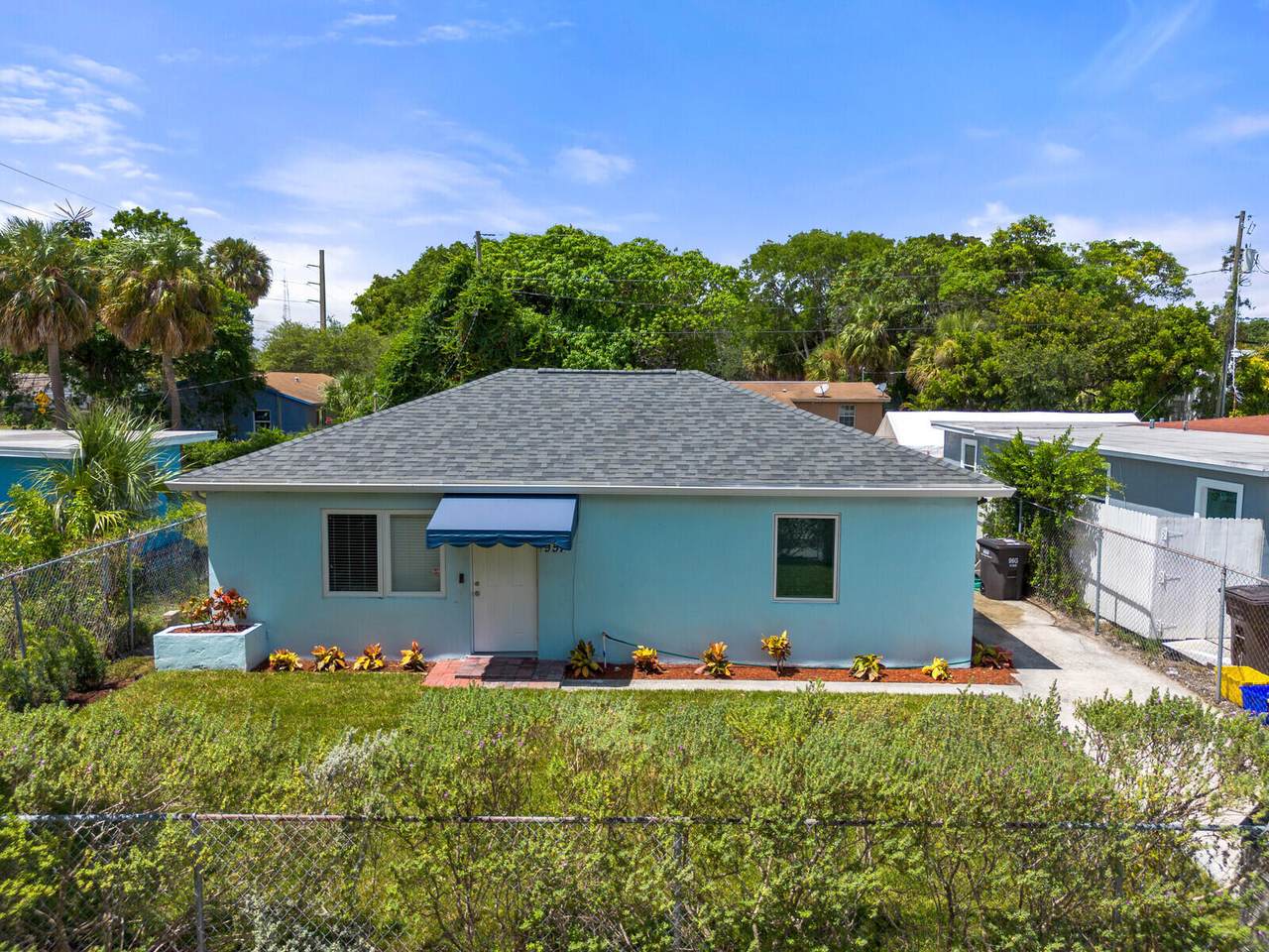 957 30th Street - Photo 1