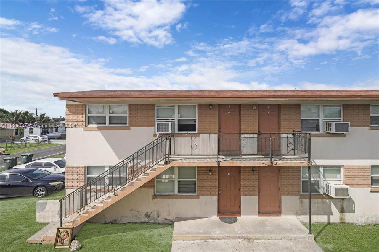 628 4th Street - Photo 1