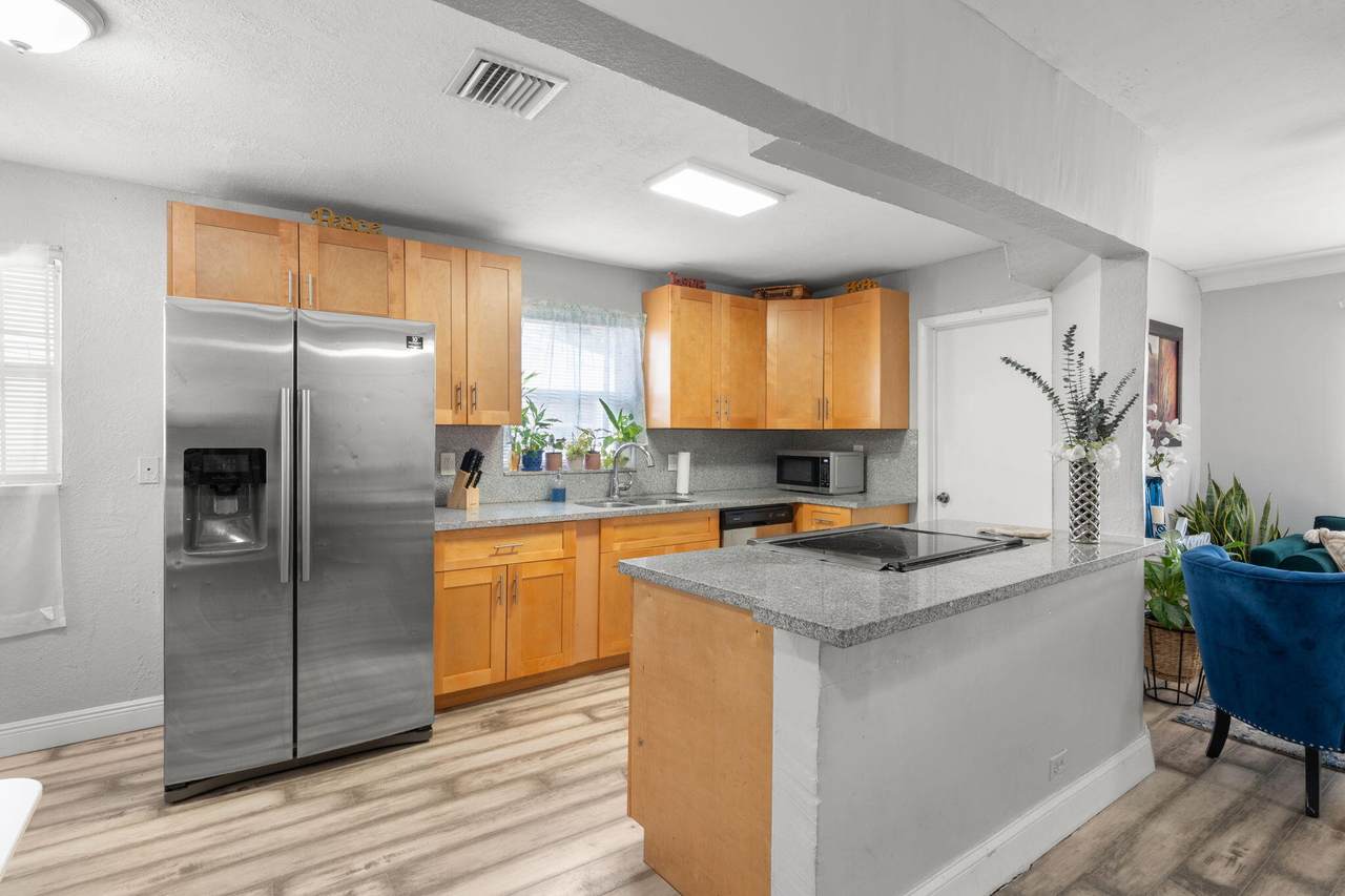 1241 30th Avenue - Photo 1