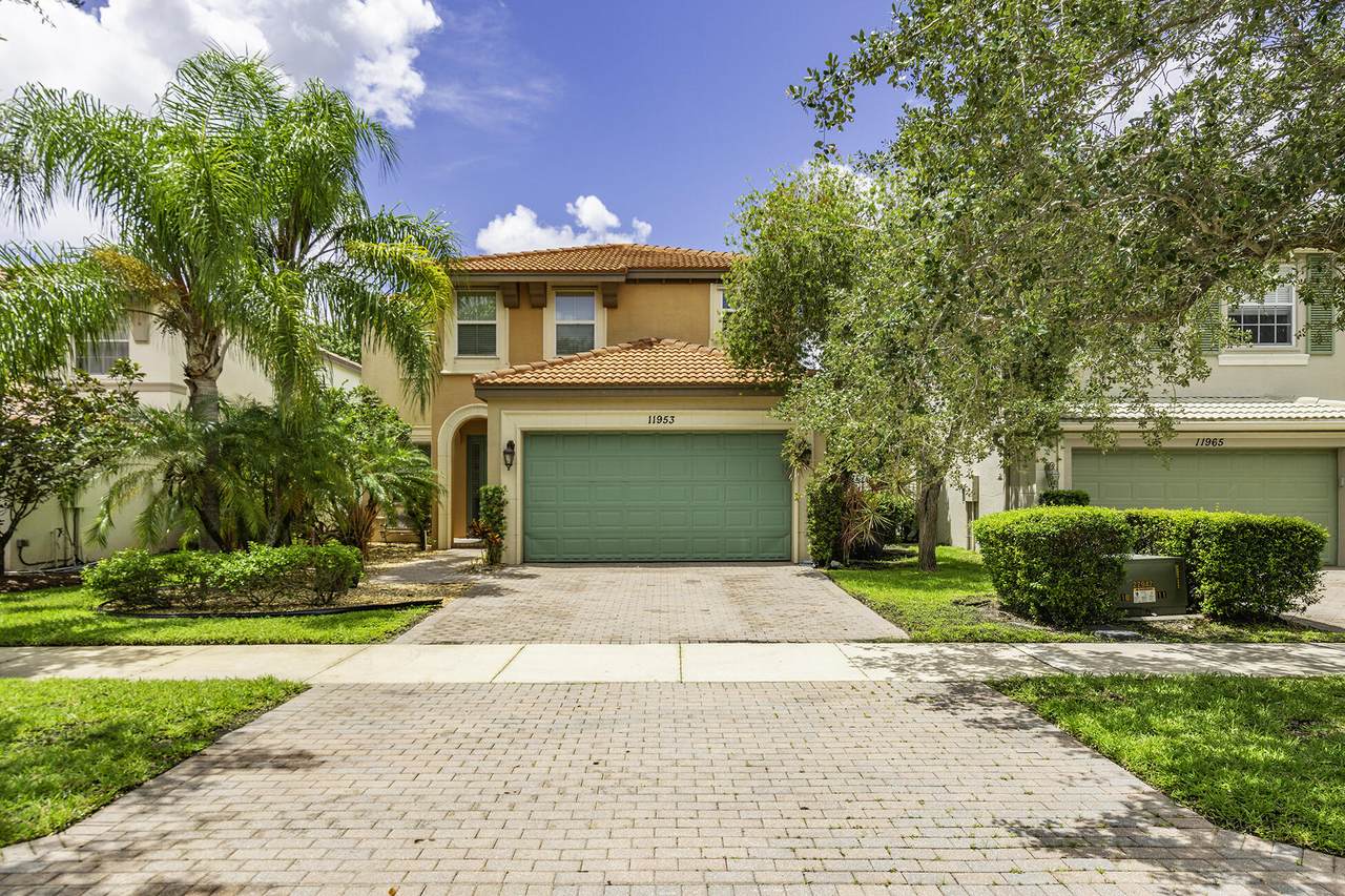 11953 Bennington Circle - Photo 1