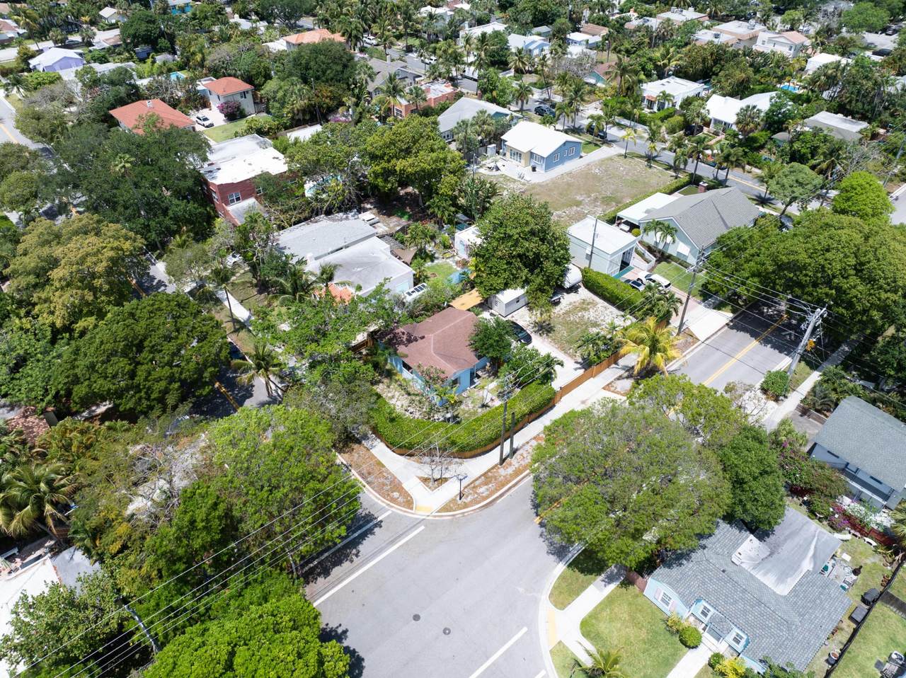 1915 Lake Avenue - Photo 1