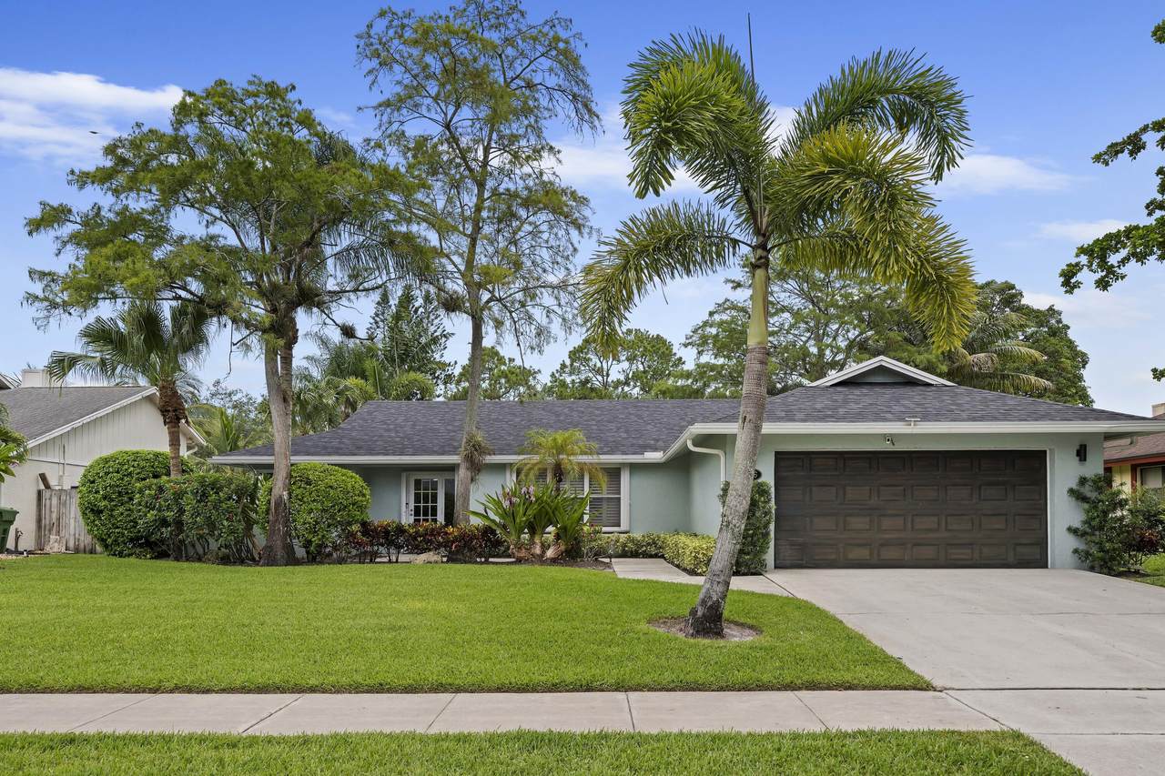 756 Juniper Place - Photo 1