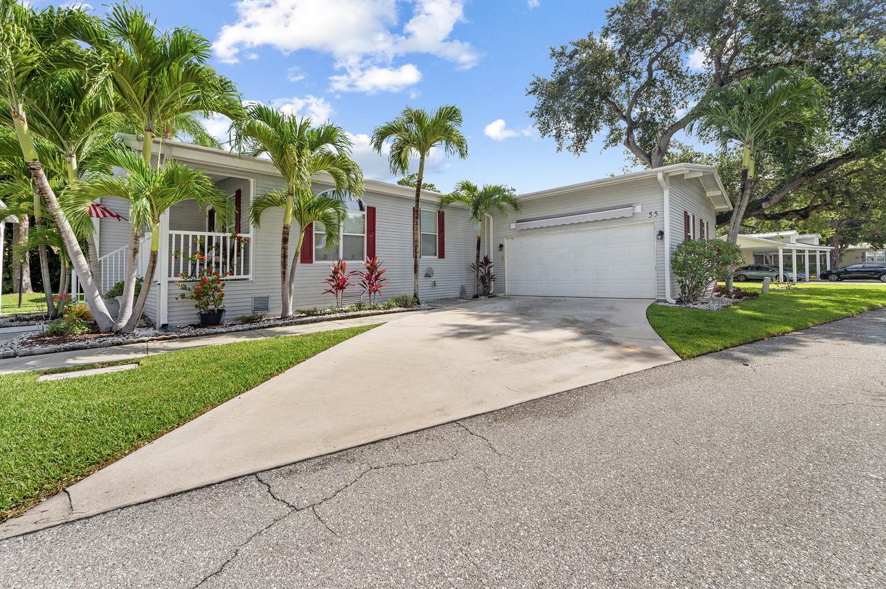 2555 Pga Boulevard - Photo 1