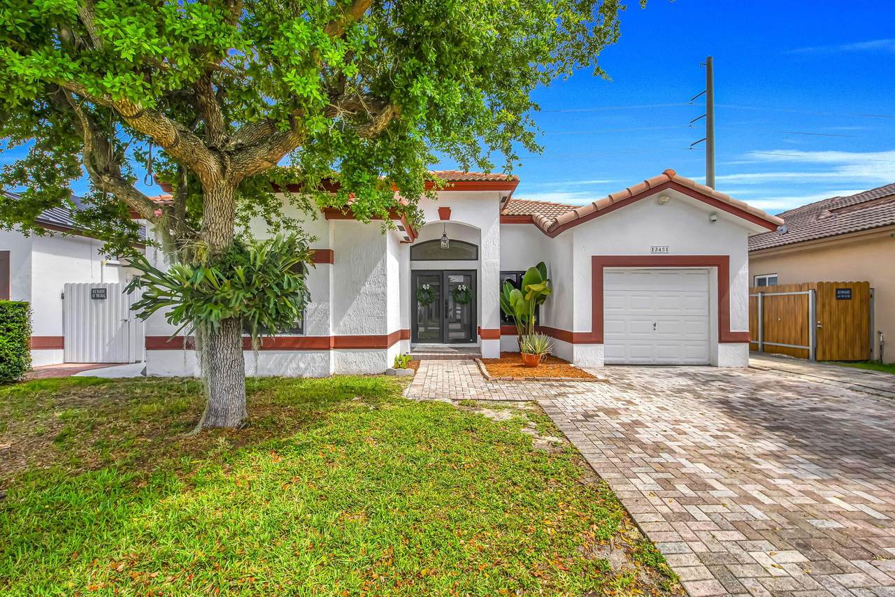 13451 280th Terrace - Photo 1