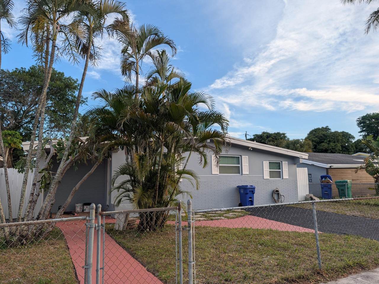 2990 7th Court - Photo 1