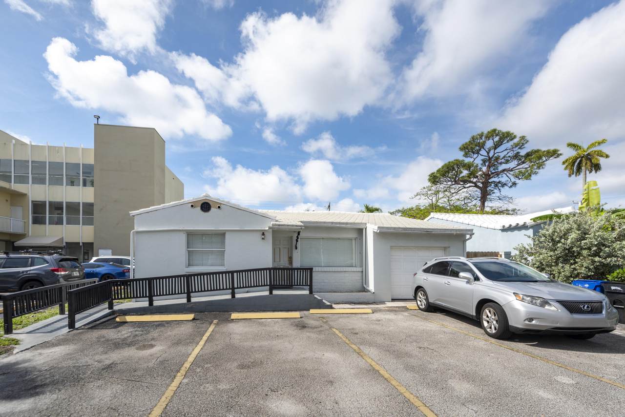412 17th Street - Photo 1