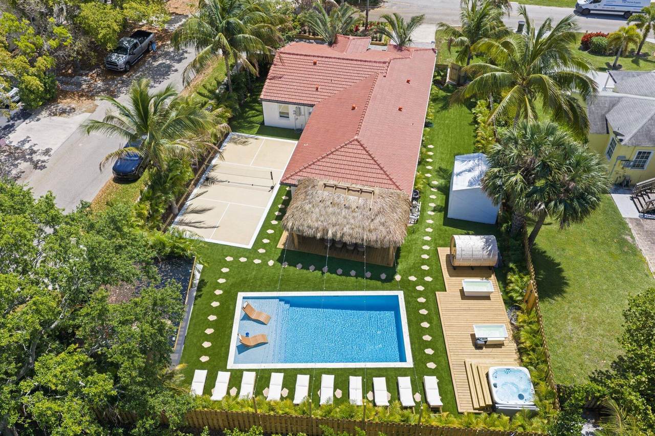 https://bt-photos.global.ssl.fastly.net/beaches/1280_boomver_1_B26025460-2.jpg