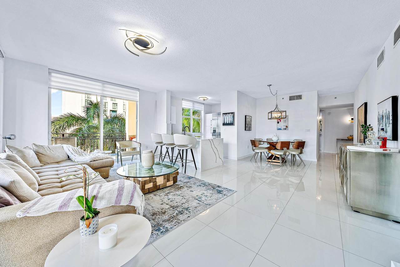 550 Okeechobee Boulevard - Photo 1