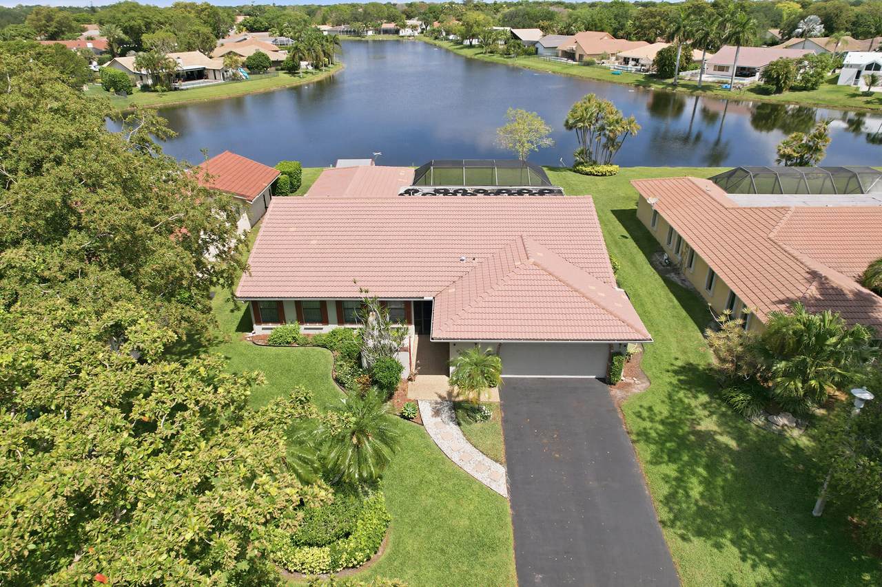 1042 110th Lane - Photo 1