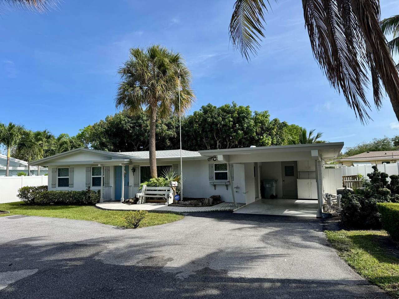 2560 20th Street - Photo 1
