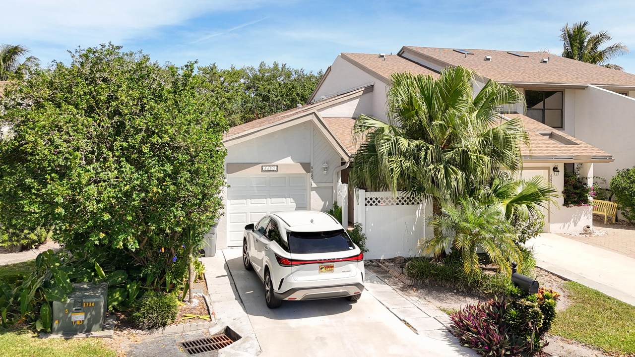 6680 Canary Palm Circle - Photo 1