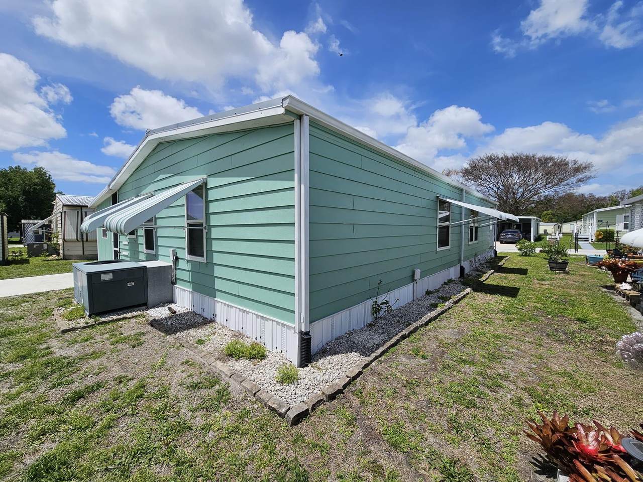 https://bt-photos.global.ssl.fastly.net/beaches/1280_boomver_1_B26026073-2.jpg