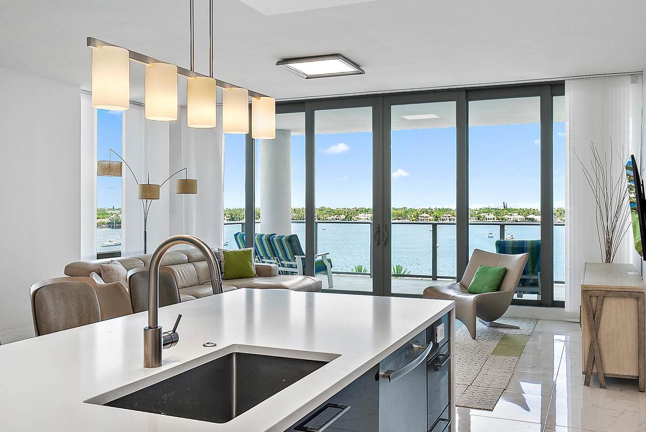 1 Water Club Way - Photo 1