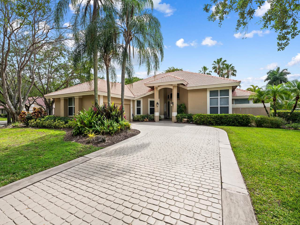 1207 Manor Drive - Photo 1