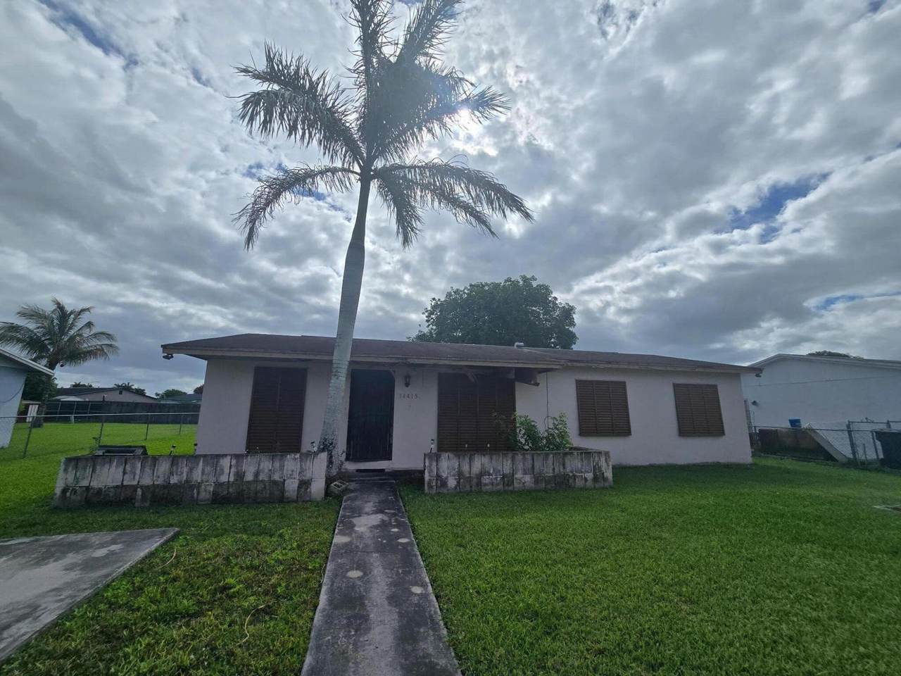 14415 106 Court - Photo 1