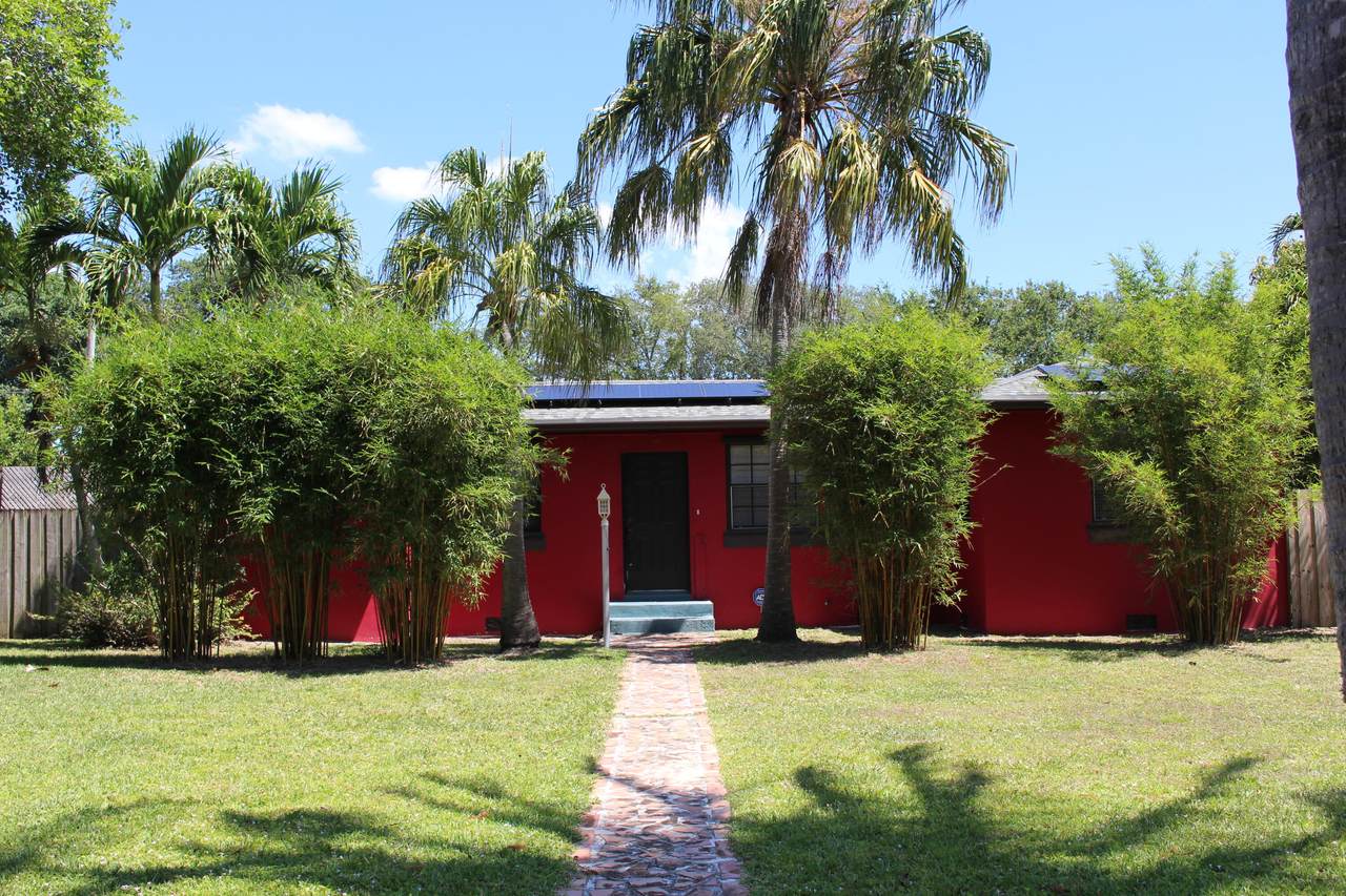 225 Gulfstream Boulevard - Photo 1