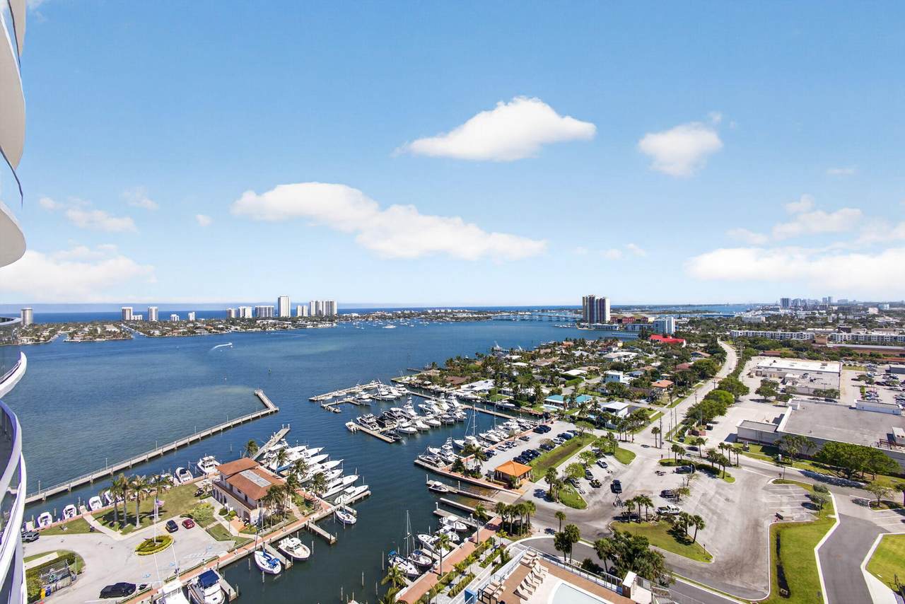 220 Lake Shore Drive - Photo 1
