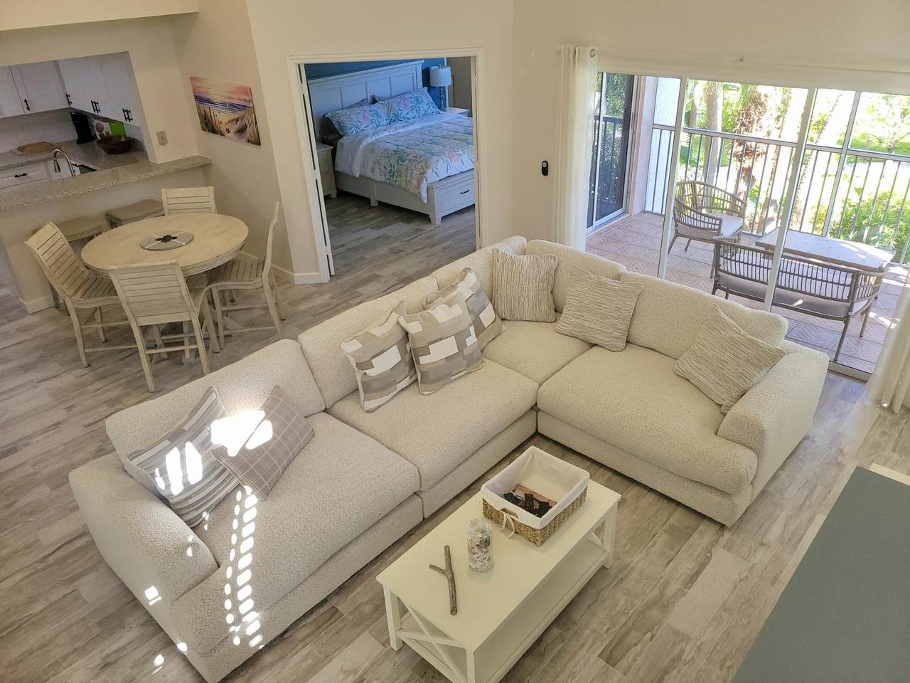 https://bt-photos.global.ssl.fastly.net/beaches/1280_boomver_1_B26026625-2.jpg