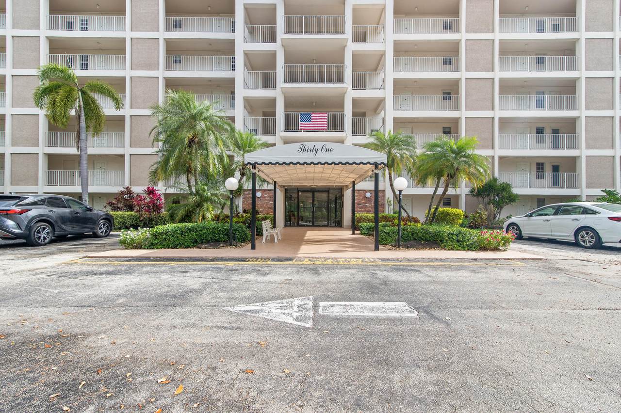 2901 Palm Aire Drive - Photo 1