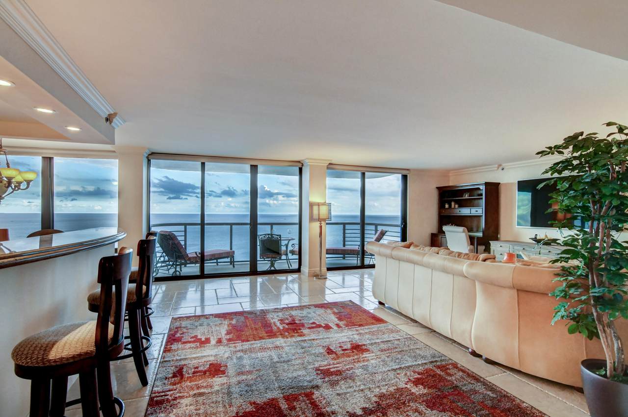 250 Ocean Boulevard - Photo 1