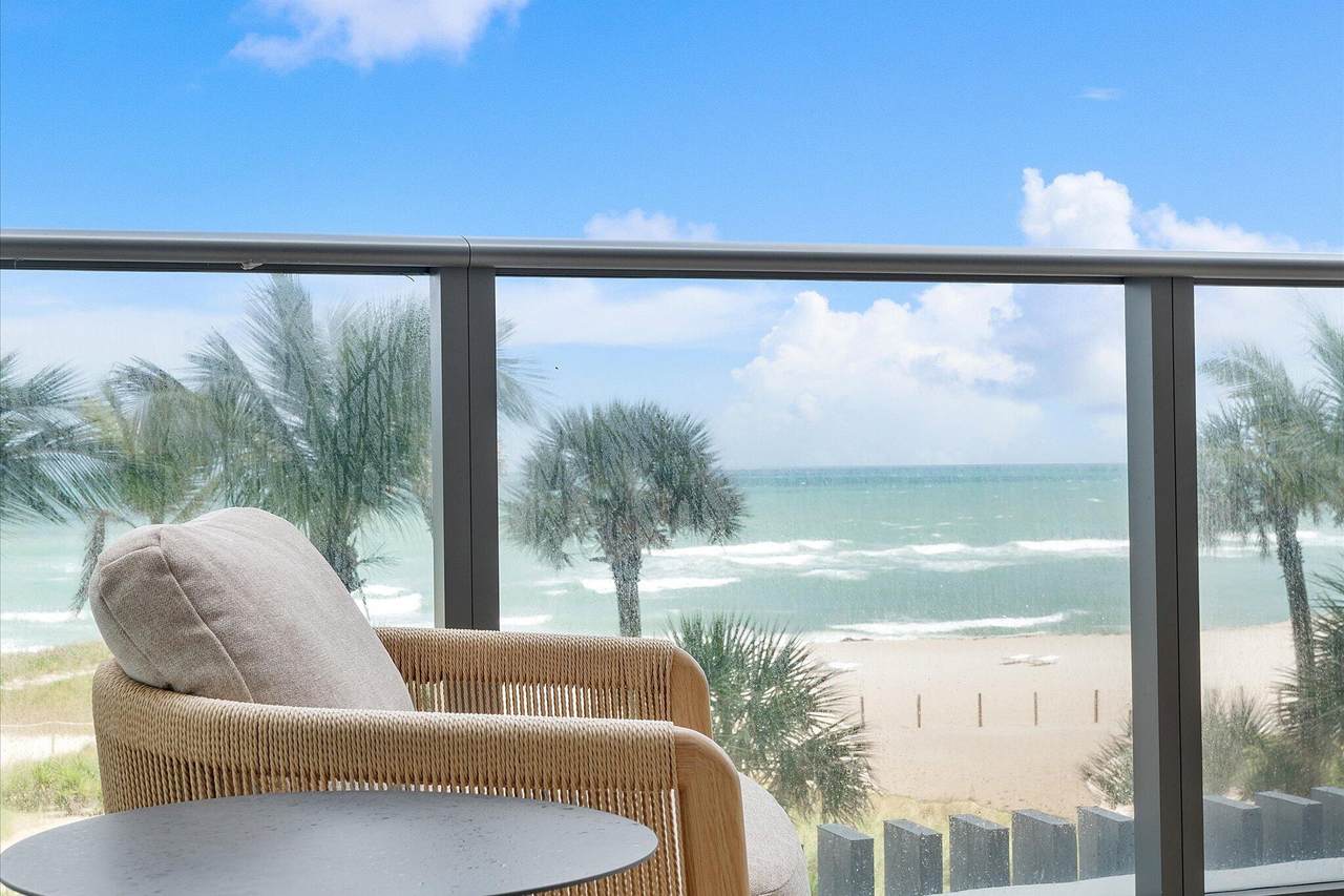 https://bt-photos.global.ssl.fastly.net/beaches/1280_boomver_1_B26026935-2.jpg