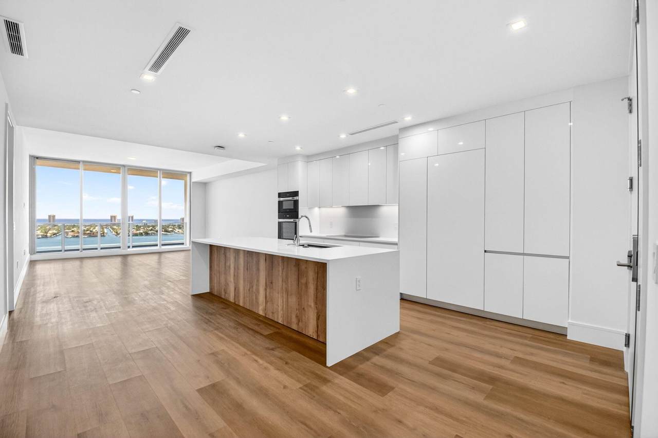 220 Lake Shore Drive - Photo 1