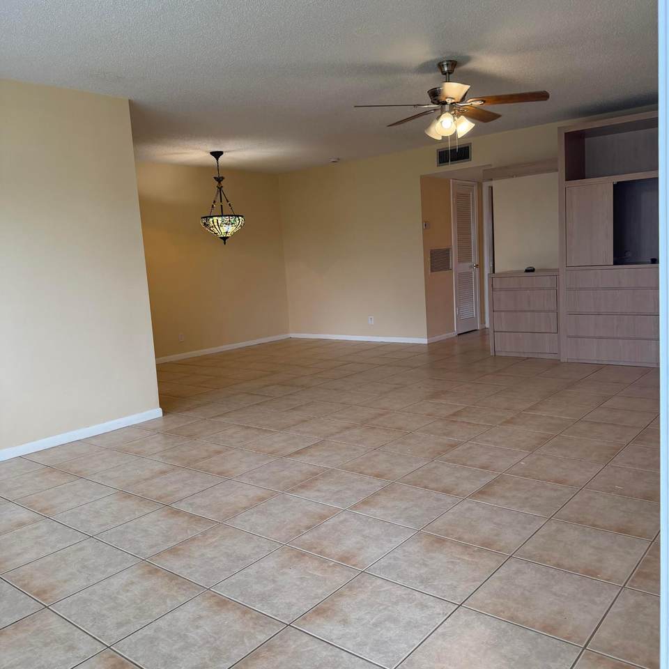 707 High Point Boulevard - Photo 1