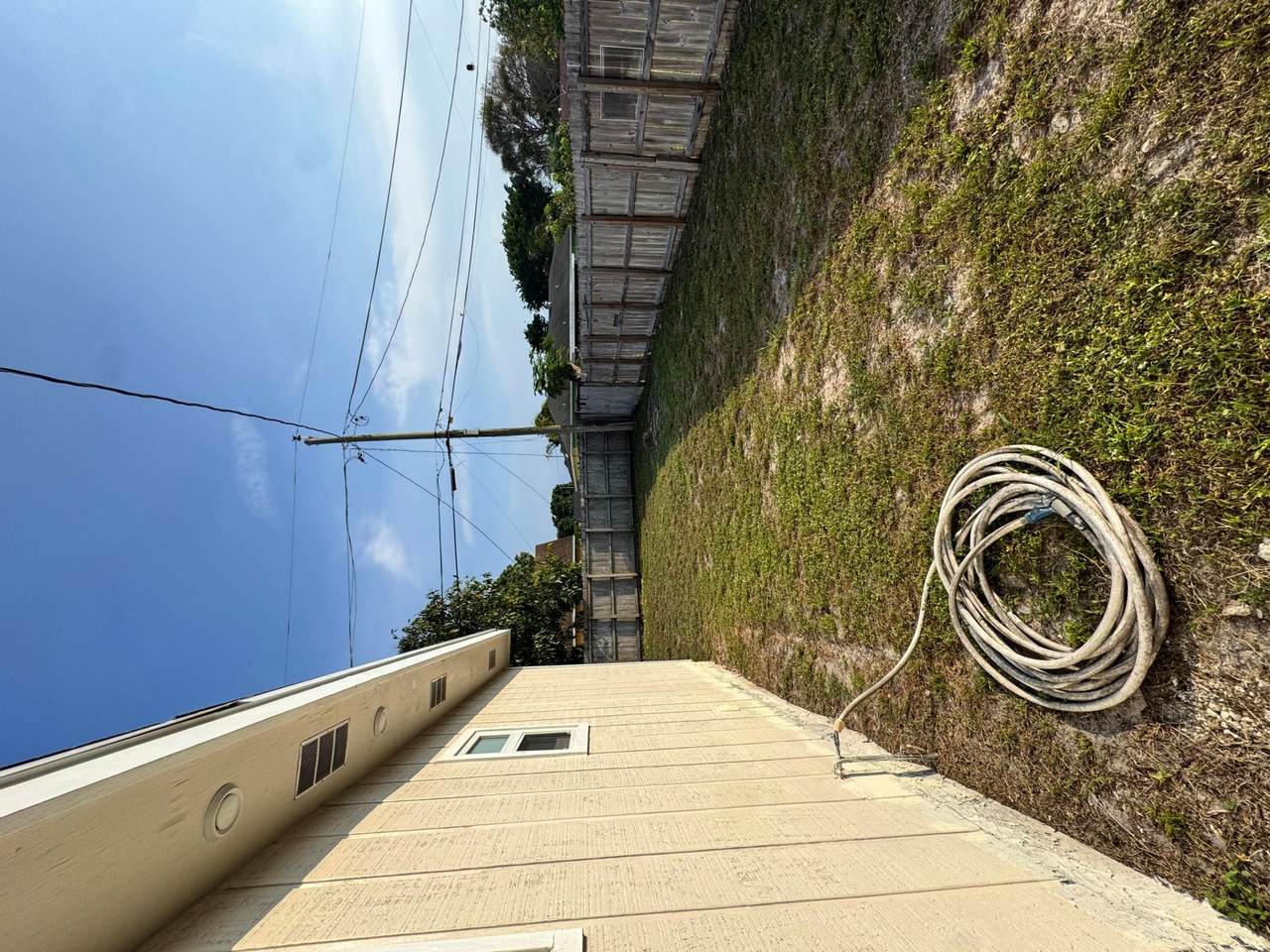 https://bt-photos.global.ssl.fastly.net/beaches/1280_boomver_1_B26027267-2.jpg