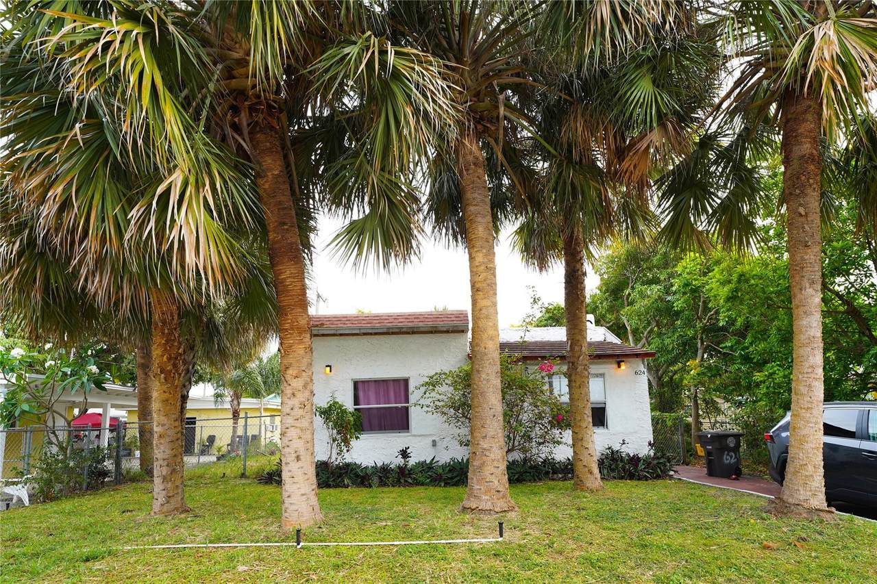 624 51st Street - Photo 1