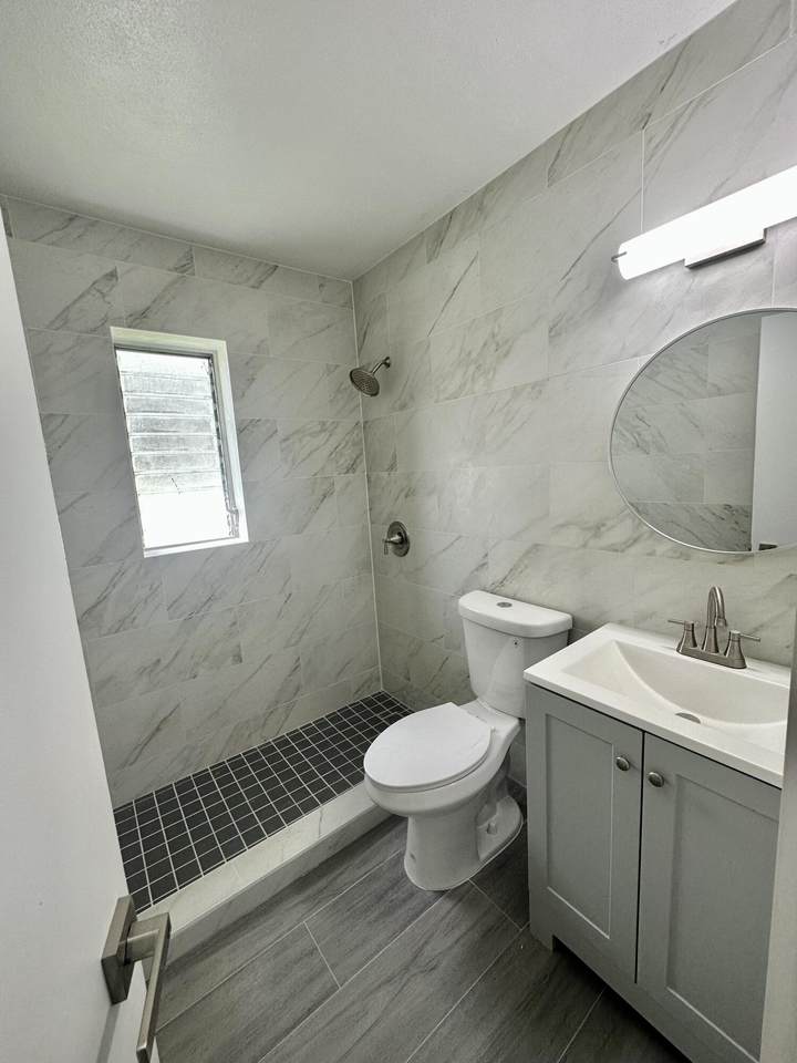 701 15th Terrace - Photo 1