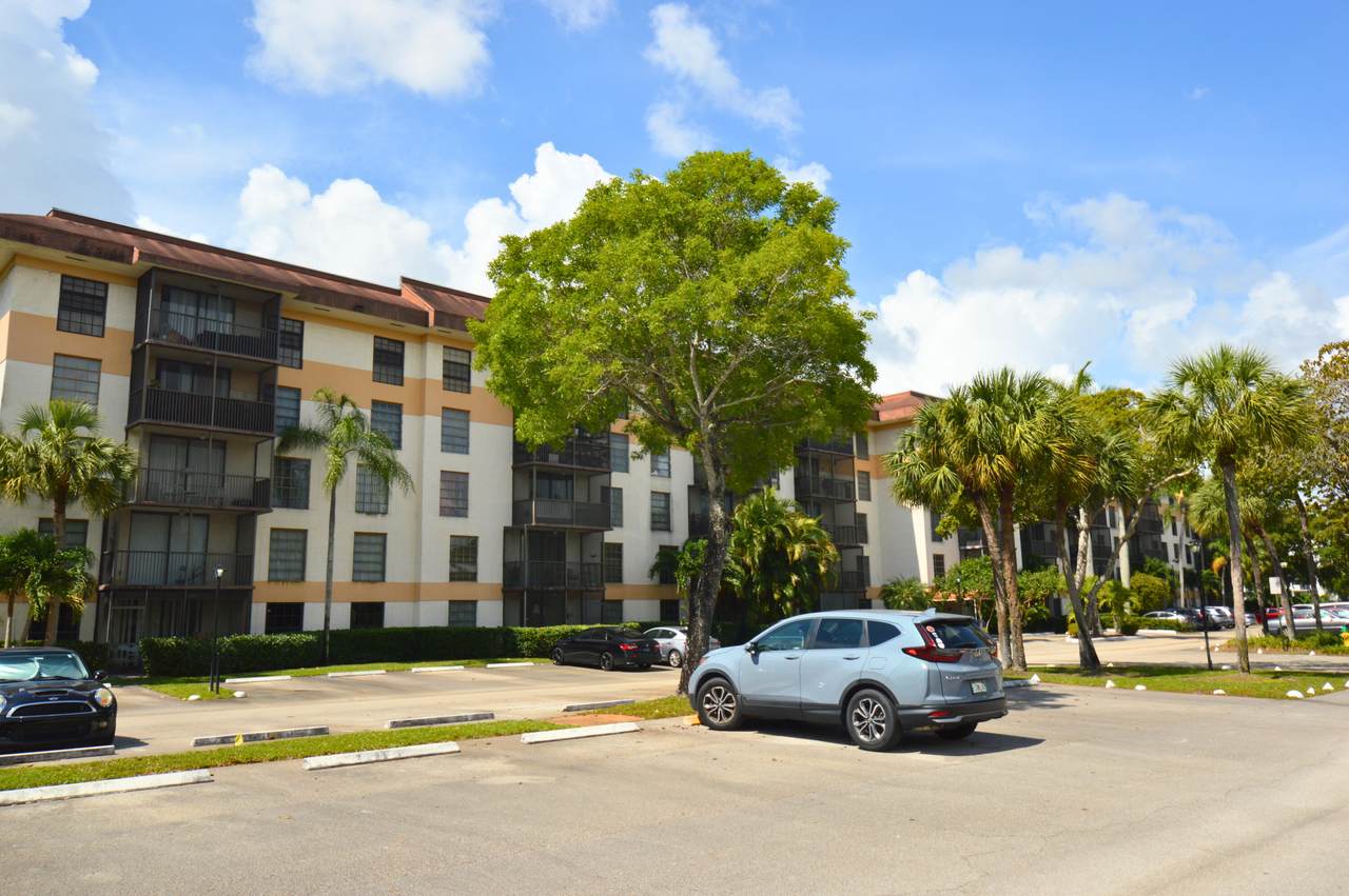 5570 44th Street - Photo 1