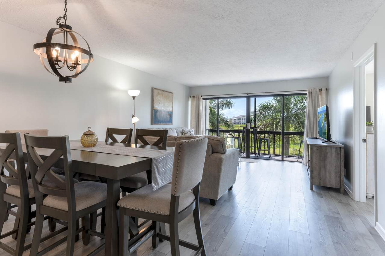 3050 Presidential Way - Photo 1