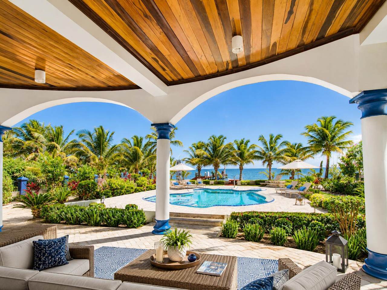 https://bt-photos.global.ssl.fastly.net/beaches/1280_boomver_1_B26027796-2.jpg