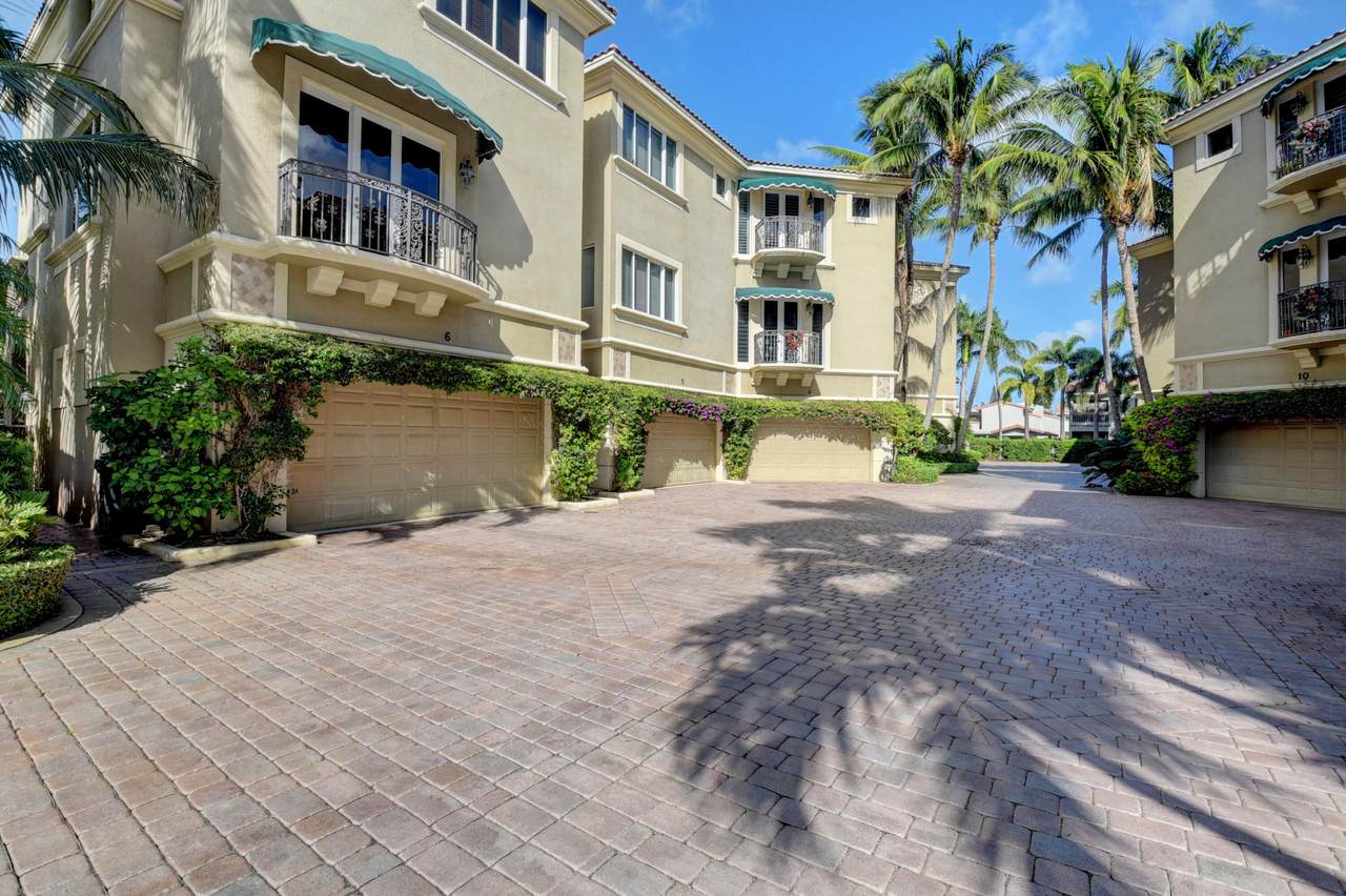 921 Osceola Drive - Photo 1