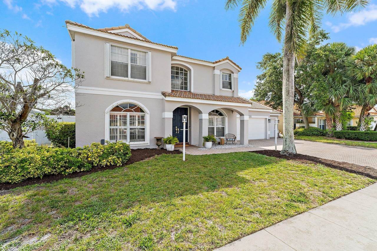 10295 Allamanda Boulevard - Photo 1