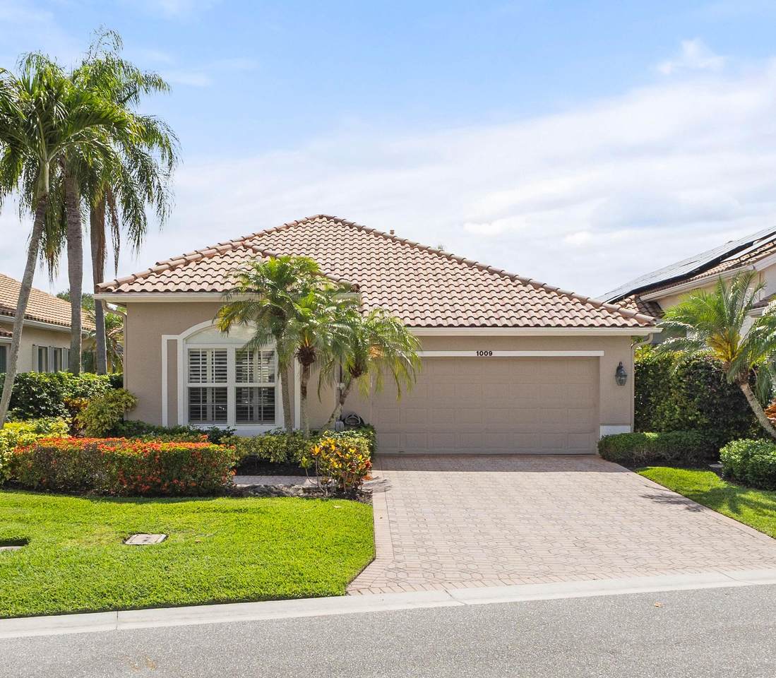 1009 Diamond Head Way - Photo 1