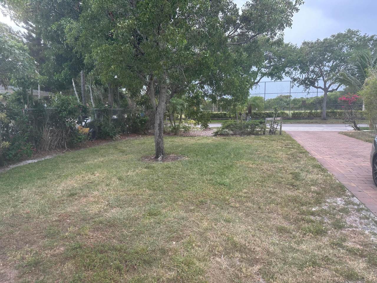 https://bt-photos.global.ssl.fastly.net/beaches/1280_boomver_1_B26028217-2.jpg