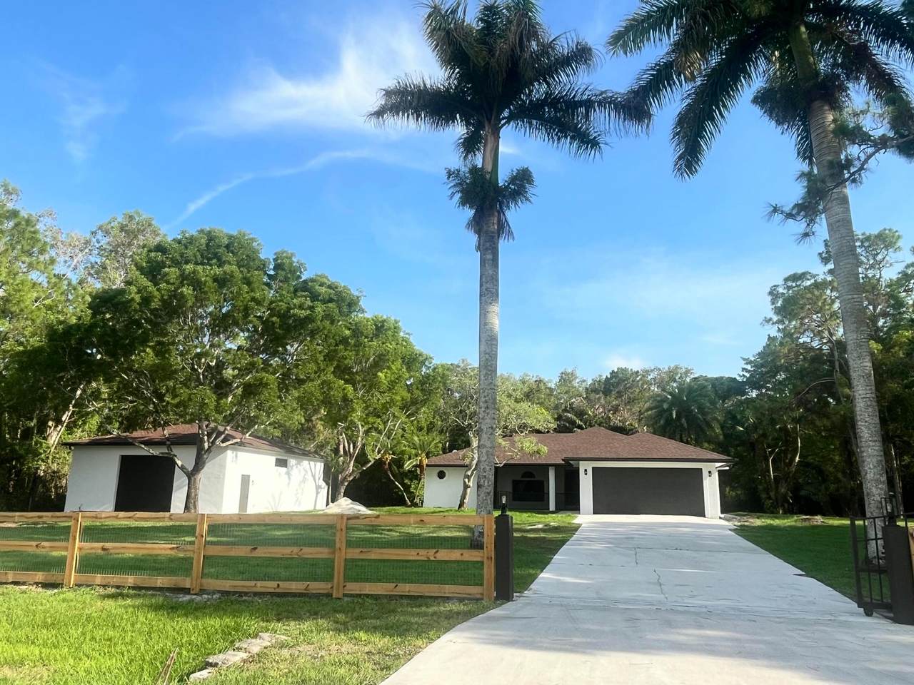 18268 49th St Street - Photo 1