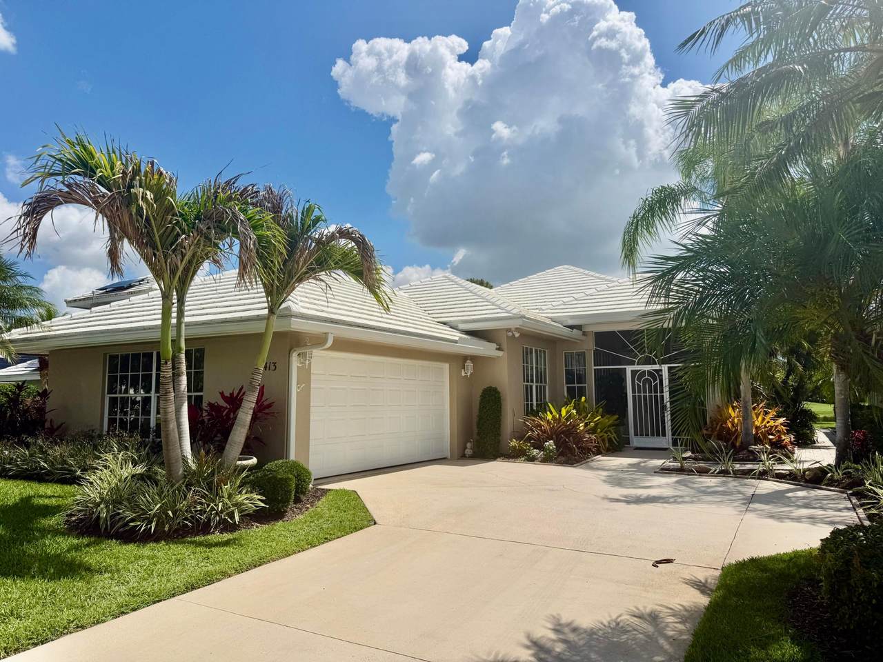 413 Fairway Landing - Photo 1