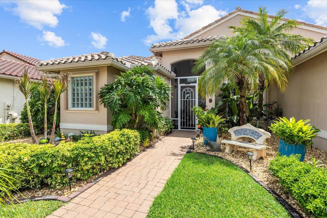 https://bt-photos.global.ssl.fastly.net/beaches/1280_boomver_1_B26028427-2.jpg