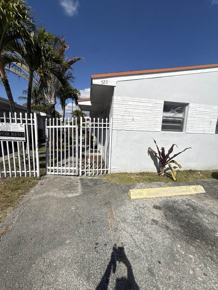 720 7th Street - Photo 1