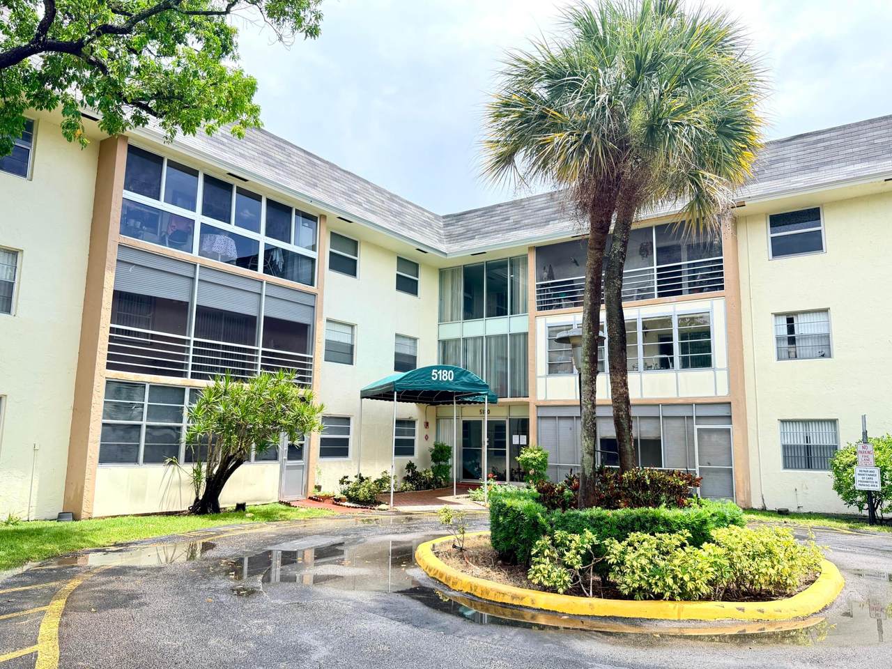 5180 Sabal Palm Boulevard - Photo 1