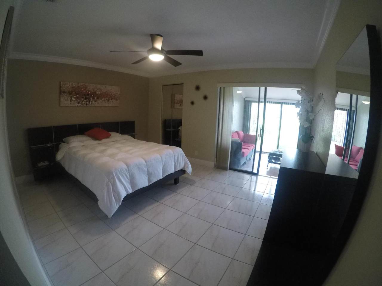 https://bt-photos.global.ssl.fastly.net/beaches/1280_boomver_1_B26028720-2.jpg