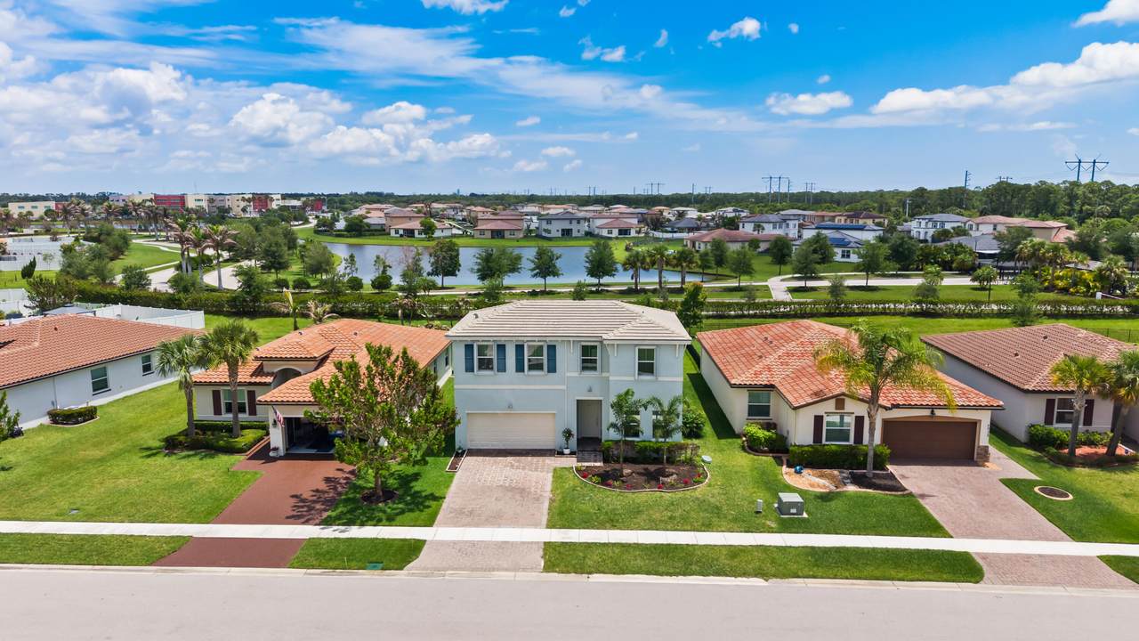 https://bt-photos.global.ssl.fastly.net/beaches/1280_boomver_1_B26028727-2.jpg