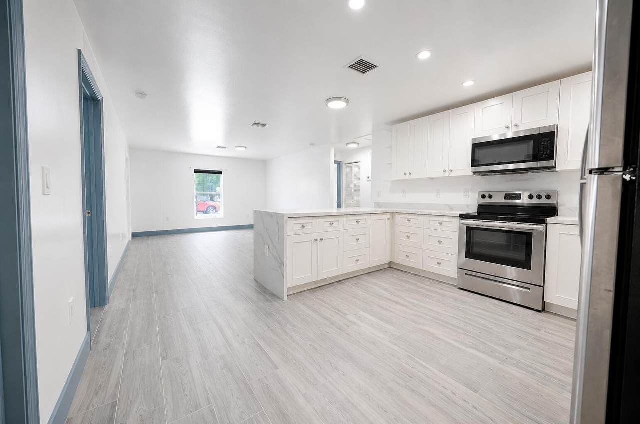 6234 19th Court - Photo 1