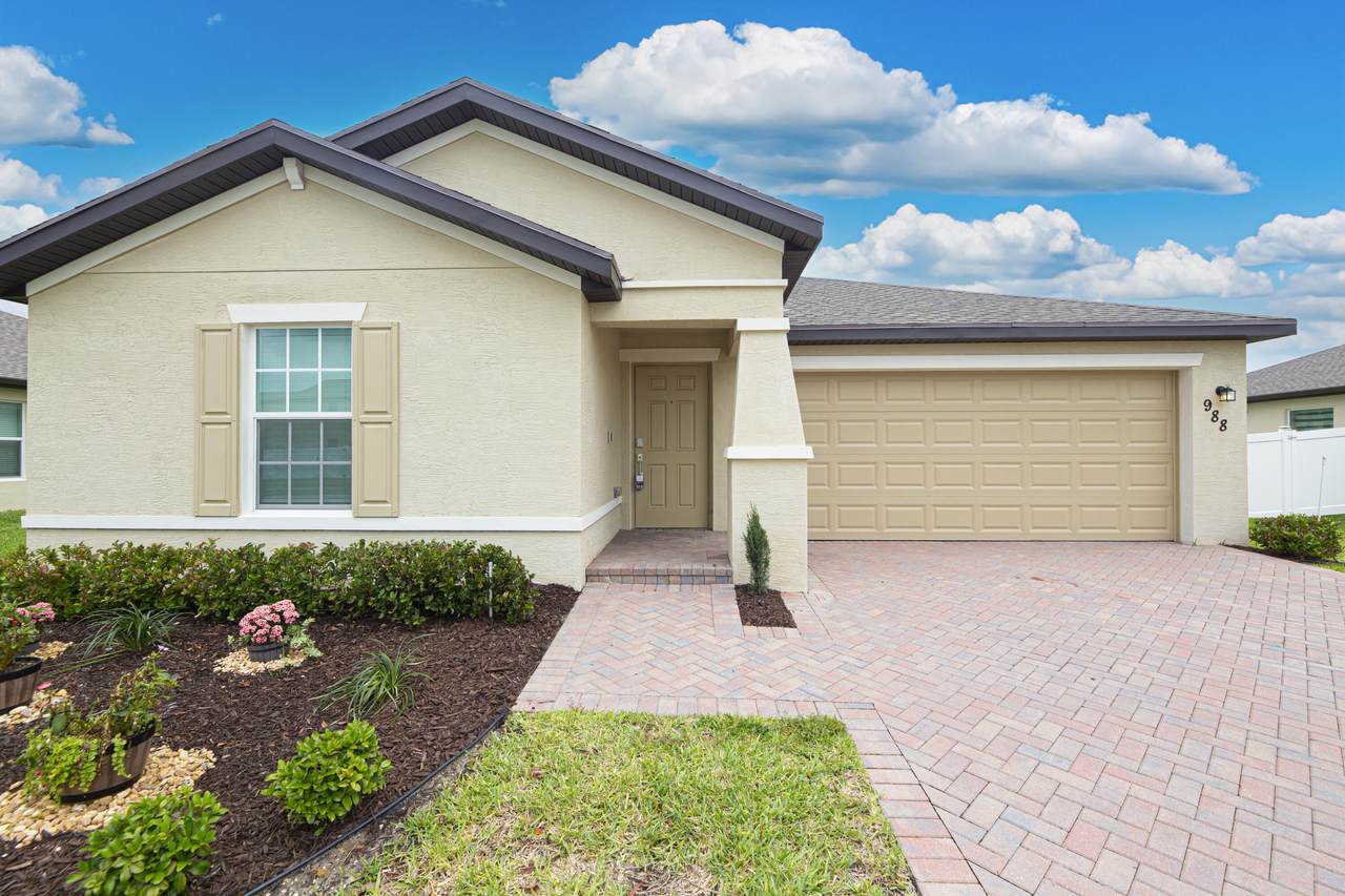 988 Bent Creek Drive - Photo 1