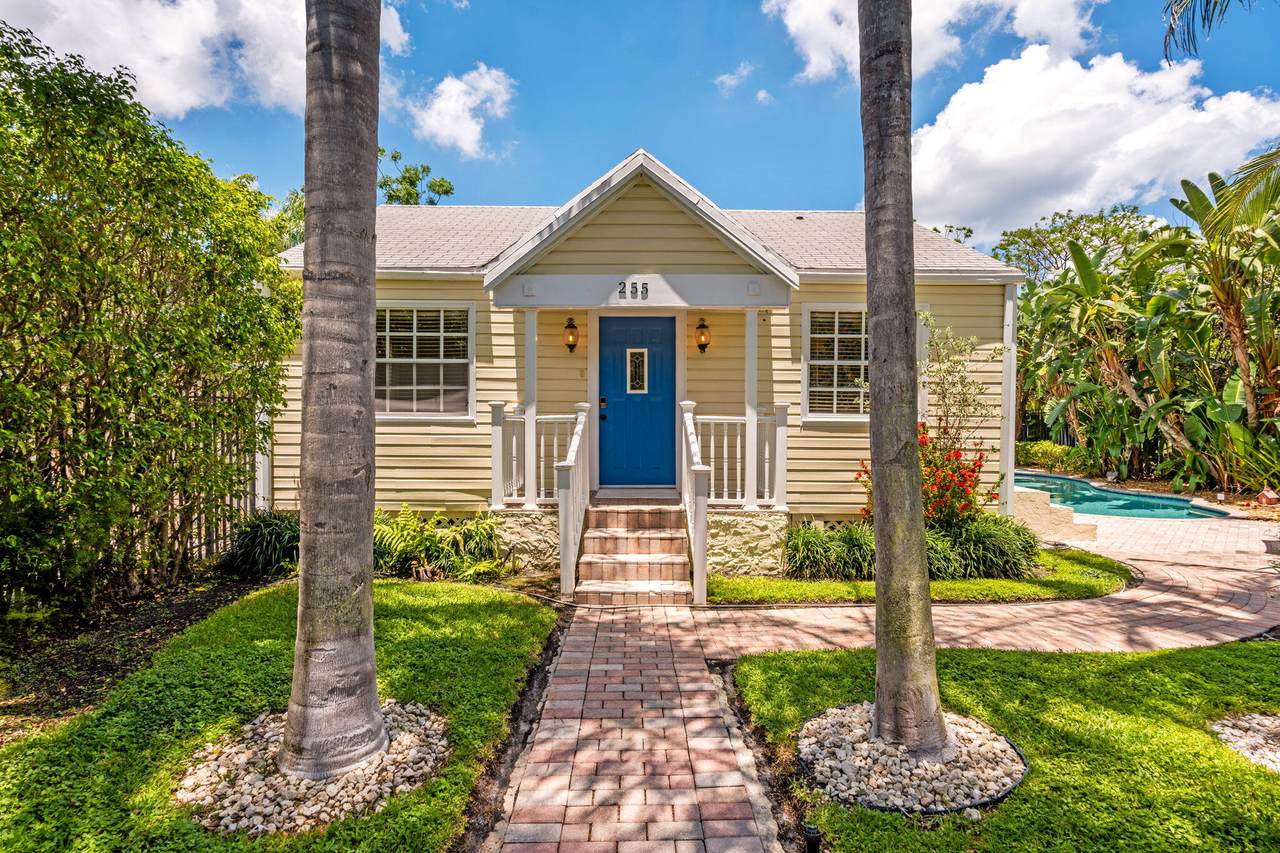 255 12th Street - Photo 1