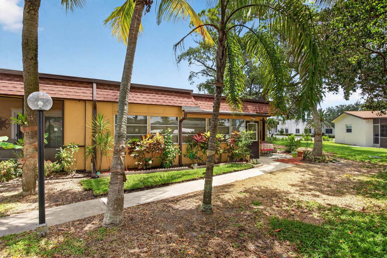2002 Natura Boulevard - Photo 1