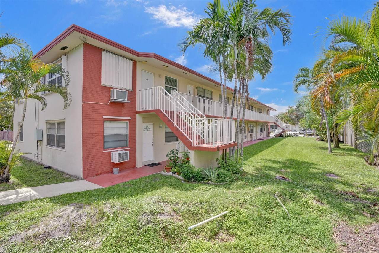 2915 Plunkett Street - Photo 1