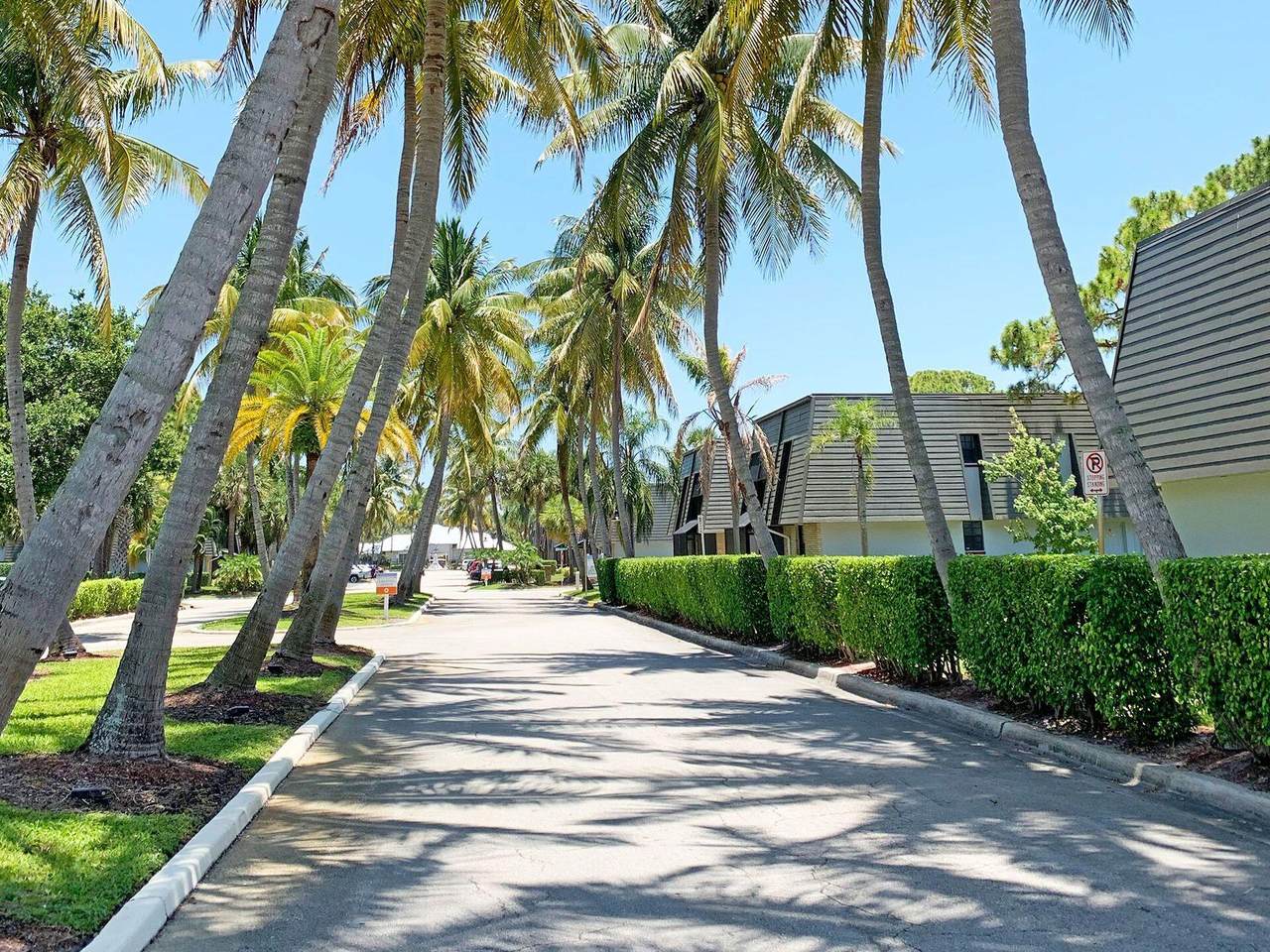 https://bt-photos.global.ssl.fastly.net/beaches/1280_boomver_1_B26029453-2.jpg